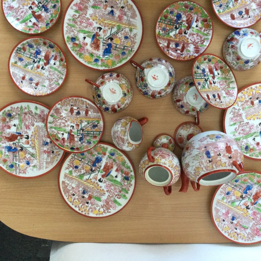 18pcs Vintage Japanese porcelain geisha teapot, creamer, bowl, cups, plates